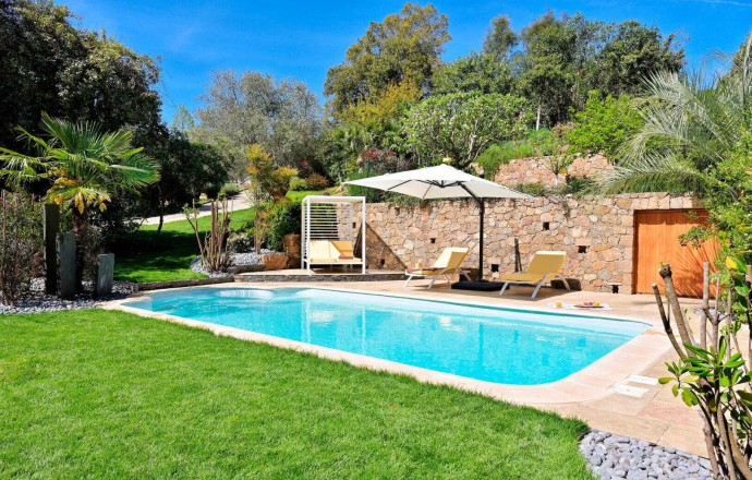 N &deg; Bed And Breakfast26701 CALCATOGGIO - Corse - Un Joli Coin de Paradis - piscine 