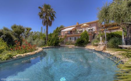 Chambres d'hôtes à Favone, Corse-du-Sud, labellisées Gîtes de France : la maison avec la piscine N ° Bed And Breakfast21991 Sari-Solenzara - Corse - Chambres d'hôtes à Favone, Corse-du-Sud, labellisées Gîtes de France : la maison avec la piscine